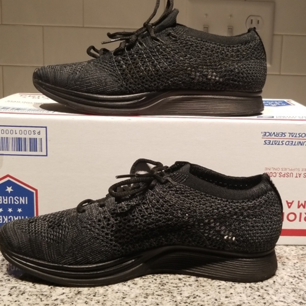 Nike flyknit racer triple black unisex 6.5m 8w